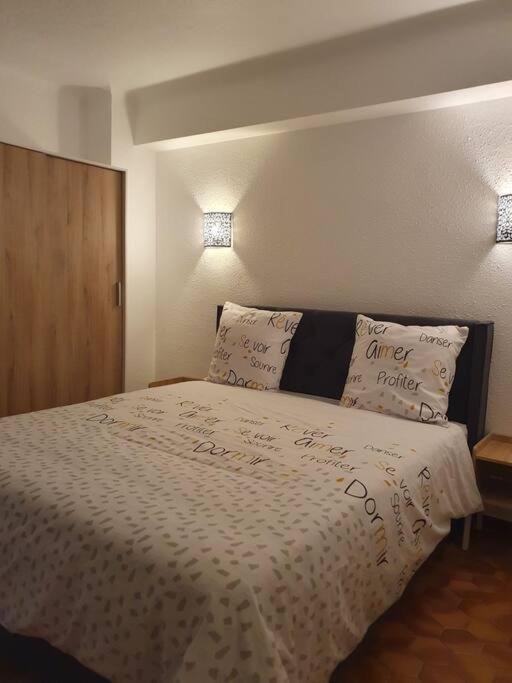 Appartement F3 Meuble Et Equipe Saint-Cyprien  Exterior photo